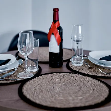 Sztuk Pieknych 10 公寓 皮拉