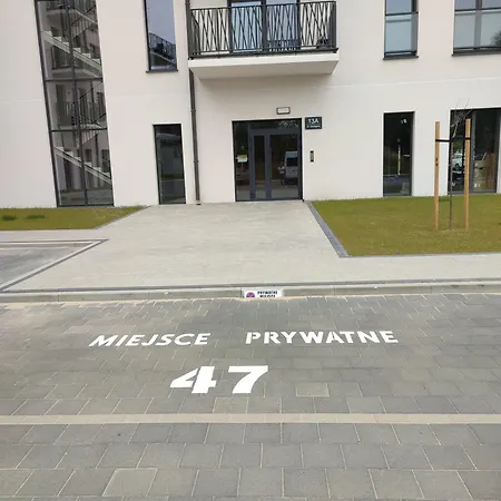 Sztuk Pieknych 10 & Prywatny Parking *