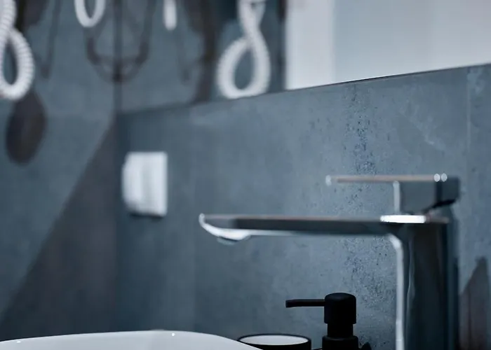 شقة Sztuk Pieknych 10