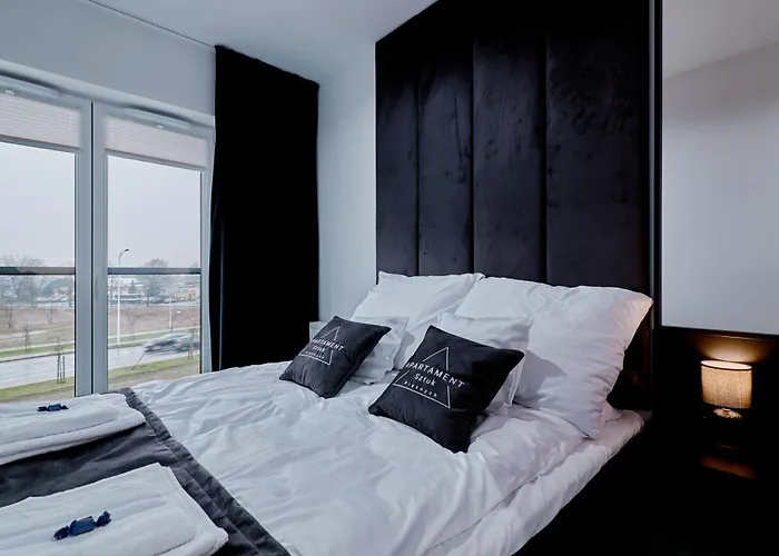 Sztuk Pieknych 10 بيوا